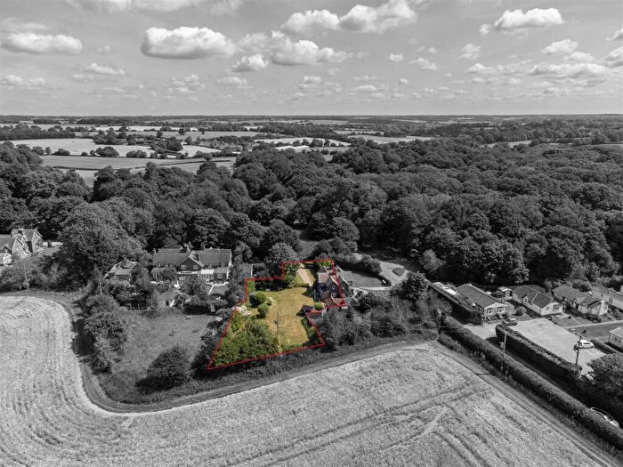 3 Bedroom Semi-Detached House For Sale In Bower Heath Lane, Bower Heath, Harpenden, AL5