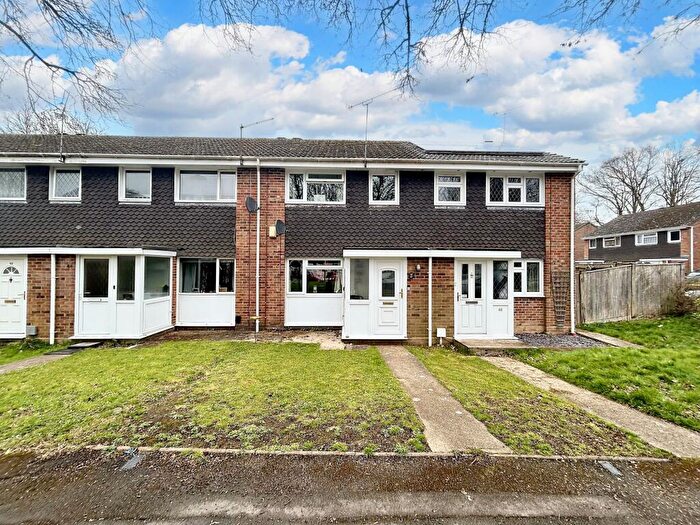 3 Bedroom Terraced House For Sale In Cambria Drive, Dibden, SO45