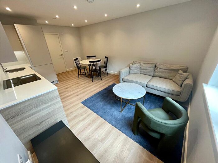 2 Bedroom Apartment To Rent In Richmond Hill, Bournemouth, Dorset, BH2