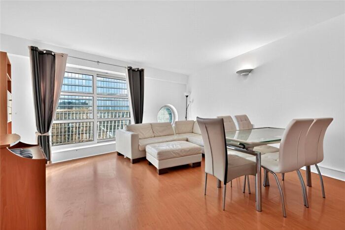 2 Bedroom Apartment To Rent In Westferry Road, London, E14