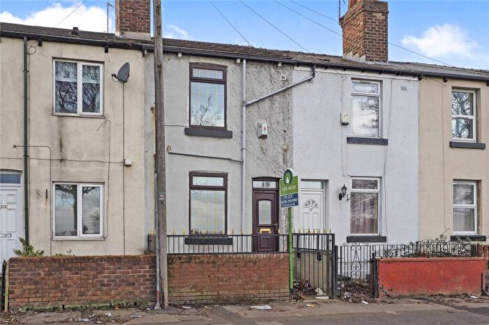 3 Bedroom Terraced House For Sale In Pindar Oaks Street, Barnsley, S70