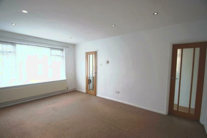 1 Bedroom Flat To Rent In Chislehurst Road, Sidcup, DA14