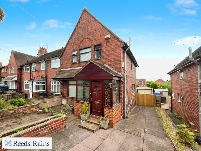 3 Bedroom End Of Terrace House To Rent In Orme Road, Newcastle, Staffordshire, ST5