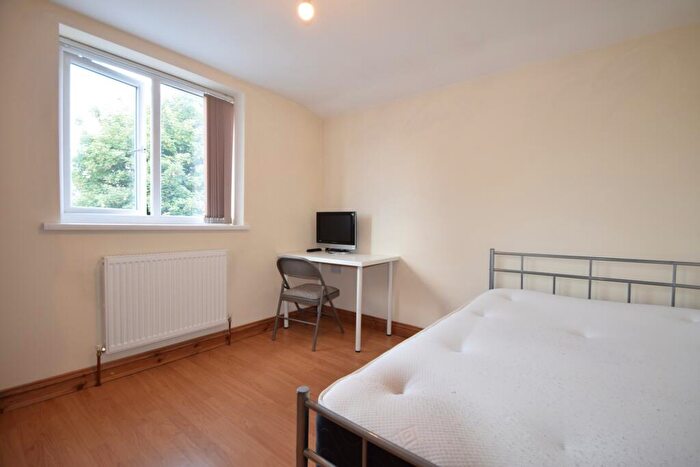 6 Bedroom House To Rent In Harriet Street, Cathays, CF24