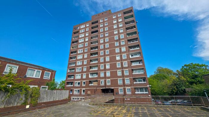 2 Bedroom Flat For Sale In Azile Everitt House, Blendon Terrace, Plumstead, London, SE18