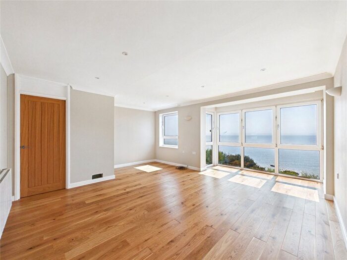 2 Bedroom Flat For Sale In Stanley Road, Felixstowe, Suffolk, IP11