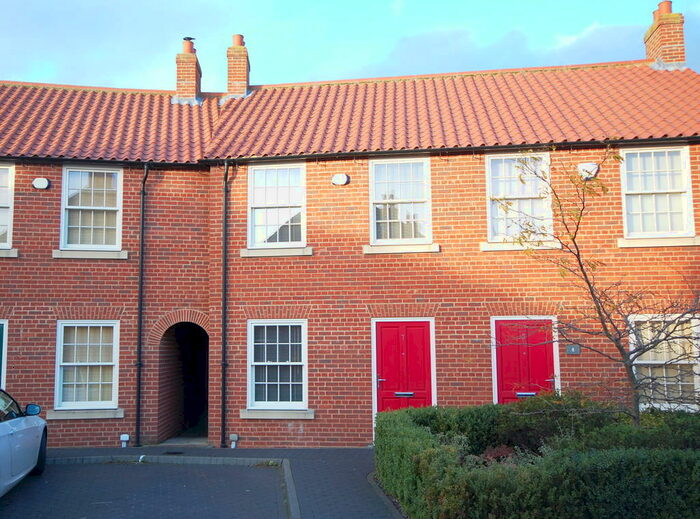 3 Bedroom Semi-Detached House To Rent In Kings Mews, Louth, LN11