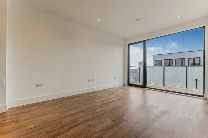 1 Bedroom Apartment To Rent In Finchley Road, Golders Green, NW11