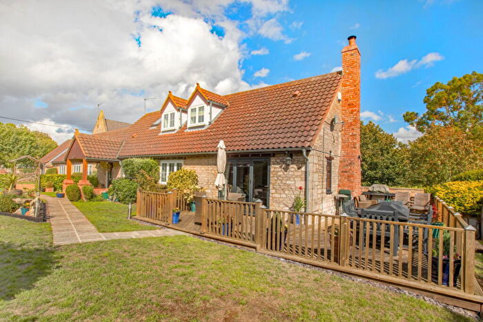 4 Bedroom Detached House For Sale In Church Street, Weldon, Northamptonshire, NN17