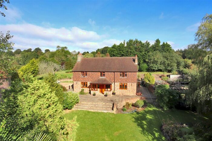 4 Bedroom Property For Sale In South Farm Lane, Langton Green, Tunbridge Wells, Kent, TN3