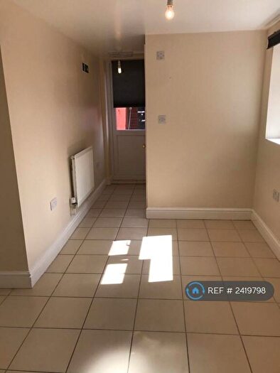 Studio To Rent In Mitcham Road, Croydon, CR0