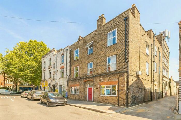 1 Bedroom Flat To Rent In Weavers Court, Hague Street, London, E2