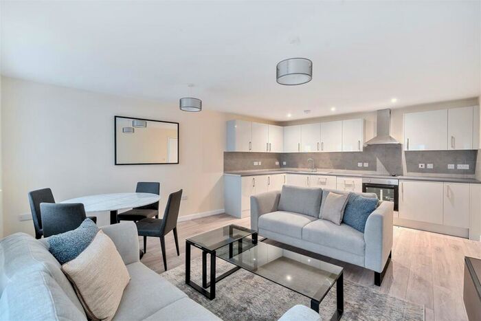 2 Bedroom Flat To Rent In Cheltenham House, Clare Street, Bristol, BS1