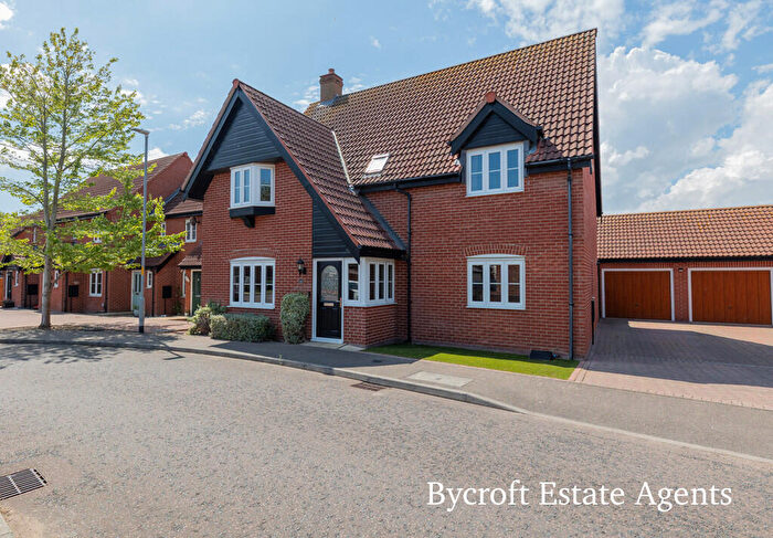 5 Bedroom Detached House For Sale In Victory Avenue, Bradwell, Great Yarmouth, NR31