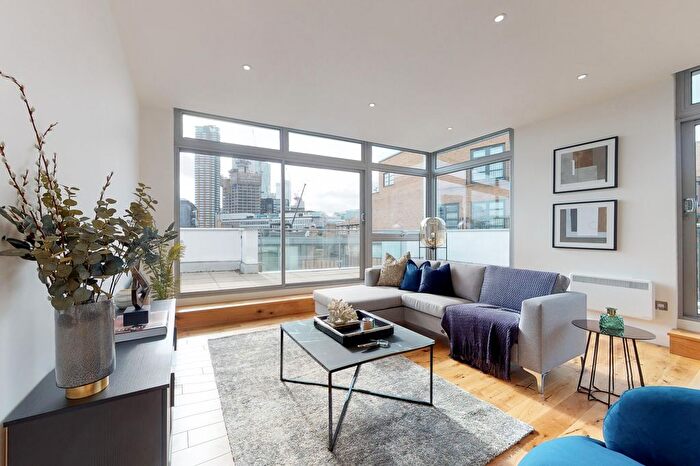 3 Bedroom Flat To Rent In Dereham Place, London, EC2A