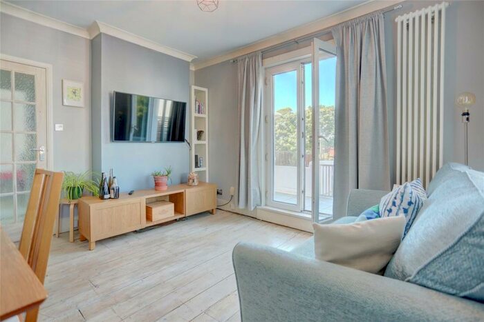 1 Bedroom Apartment To Rent In Carlton Terrace, Portslade, East Sussex, BN41