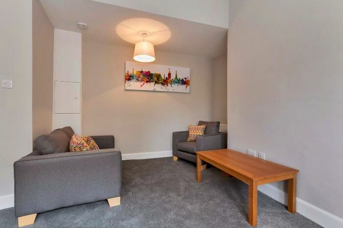 2 Bedroom Flat To Rent In Bruntsfield Place, Bruntsfield, Edinburgh, EH10