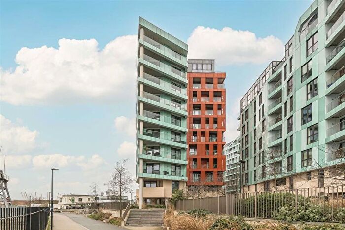 1 Bedroom Flat To Rent In Telegraph Avenue, London, SE10