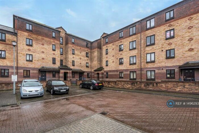 1 Bedroom Flat To Rent In Garamond Court, Redcliffe, Bristol, BS1