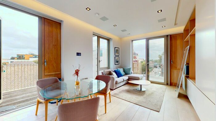 2 Bedroom Flat To Rent In Duchess Walk, London, SE1