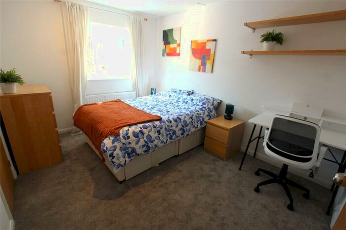 1 Bedroom Garage / Parking To Rent In Fishermans Drive, London, SE16