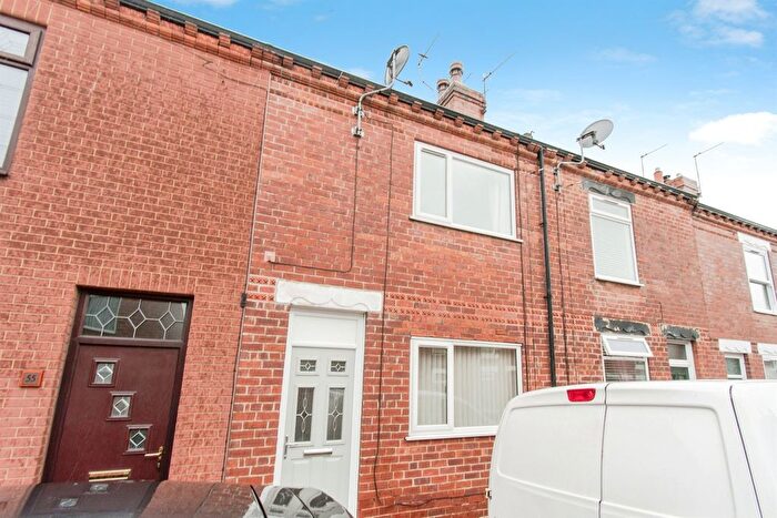 3 Bedroom Terraced House For Sale In Smawthorne Grove, Castleford, WF10