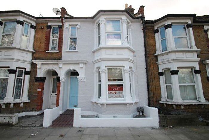 4 Bedroom Terraced House To Rent In Portway, Stratford, E15