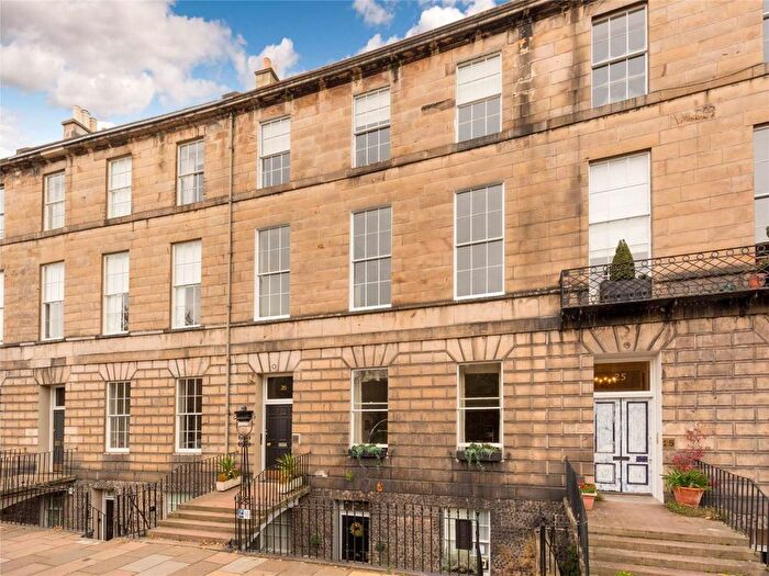 2 Bedroom Flat To Rent In Abercromby Place, New Town, Edinburgh, EH3