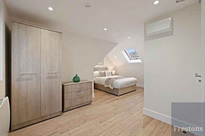 Studio To Rent In Oakmere Avenue, Potters Bar, Hertfordshire, EN6