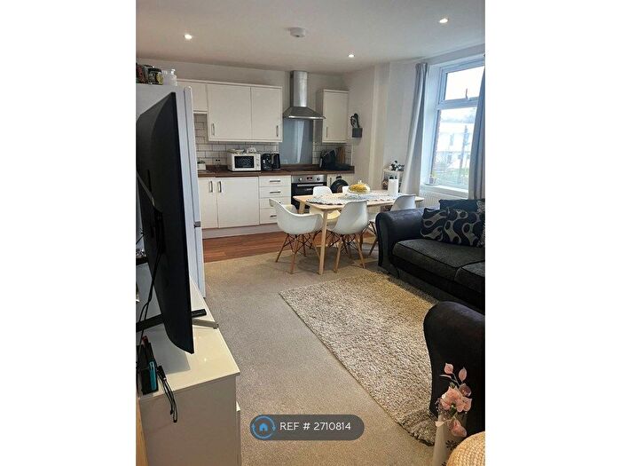 2 Bedroom Flat To Rent In Ashbourne House, Bristol, BS5