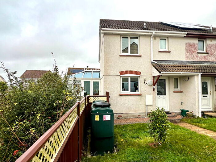 3 Bedroom Semi Detached House For Sale In The Meadows, St Dennis, Cornwall, PL26