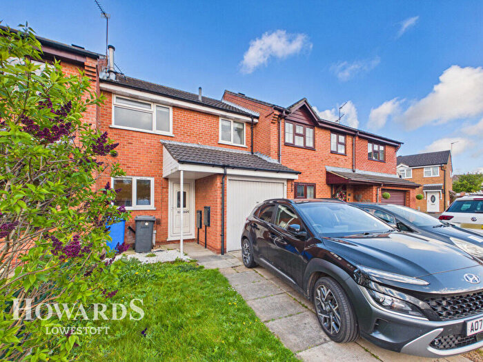 3 Bedroom Terraced House For Sale In Fortress Road, Carlton Colville, NR33