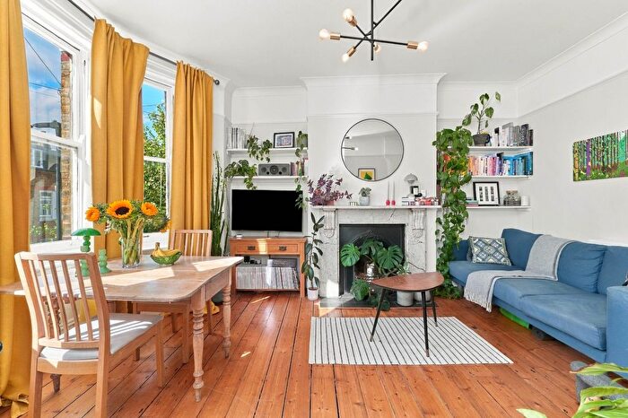 2 Bedroom Flat For Sale In Arlingford Road, Lambeth, London, SW2