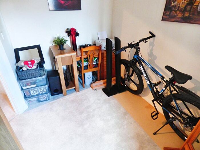 2 Bedroom Apartment For Sale In Silver Birch Way, Whiteley, Fareham, PO15