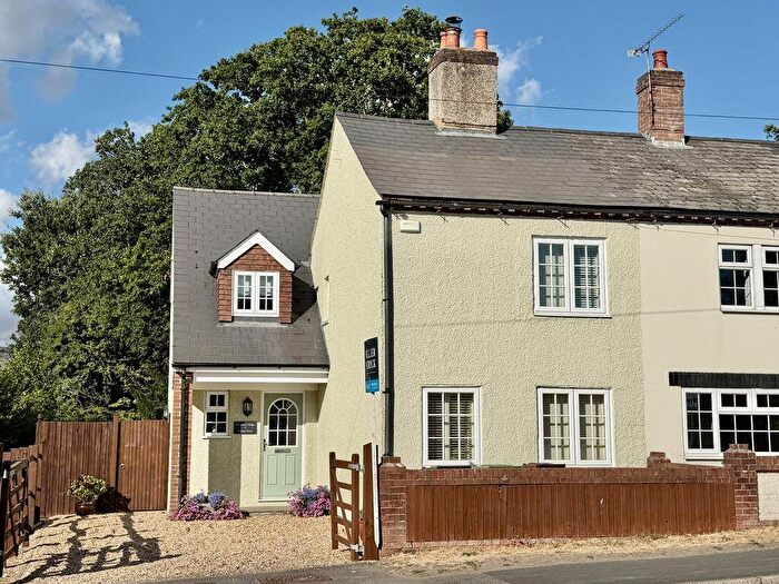 3 Bedroom Semi-Detached House For Sale In Wickham - Situated Within A Short Stroll To Wickham Square, PO17