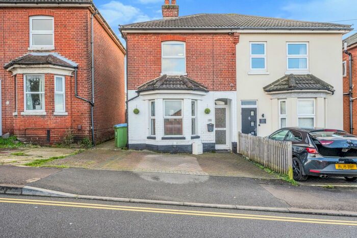 2 Bedroom Semi-Detached House To Rent In Butts Road, Sholing, Southampton, Hampshire, SO19