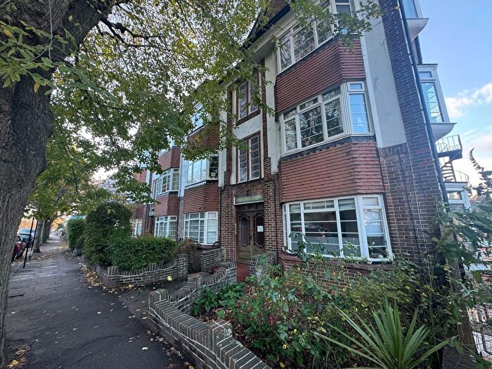 2 Bedroom Flat To Rent In Somerhill Road, Hove, BN3
