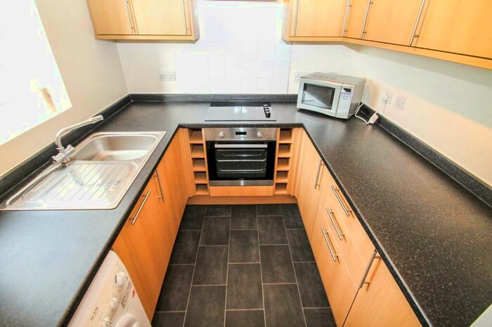 2 Bedroom Apartment For Sale In The Cricketers, Leeds, LS5