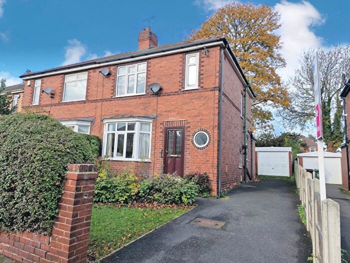 3 Bedroom Semi-Detached House For Sale In St. Michaels Avenue, Pontefract, WF8