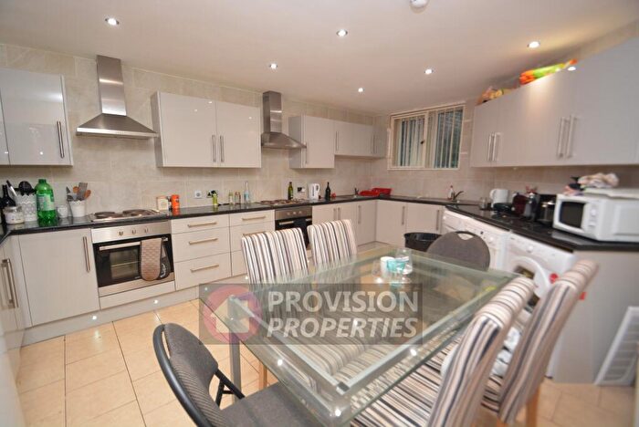 9 Bedroom Terraced House To Rent In Regent Park Terrace, Hyde Leeds, LS6