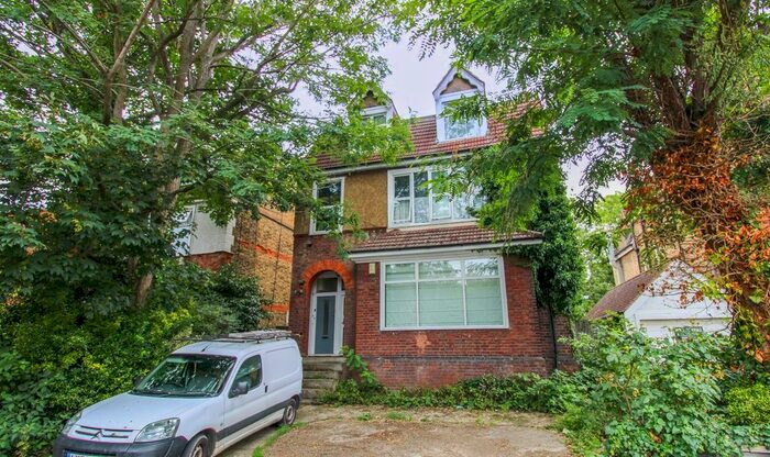 Studio To Rent In Ashburton Road, Addiscombe, Croydon, CR0