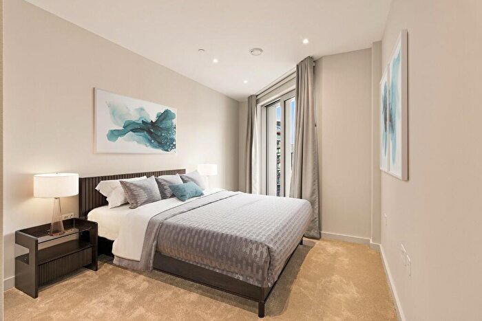 1 Bedroom Apartment To Rent In Nine Elms Lane, London, SW11