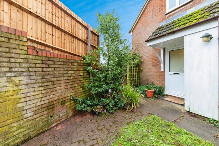 1 Bedroom Cluster House For Sale In Wheatlands, Stevenage, SG2