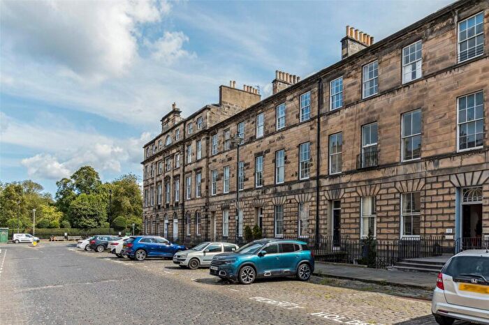 1 Bedroom Apartment To Rent In Great King Street, Edinburgh, Midlothian, EH3