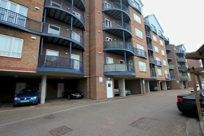 1 Bedroom Flat To Rent In Anchor Court, Argent Street, Grays, Essex, RM17