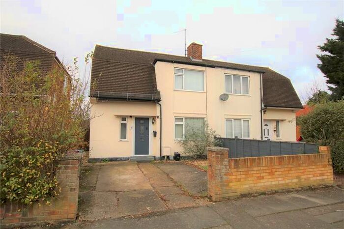 2 Bedroom Semi-Detached House To Rent In Farrowdene Road, Reading, Berkshire, RG2