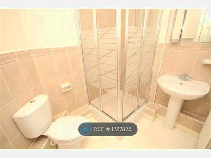 2 Bedroom Flat To Rent In Swindon, Swindon, SN2