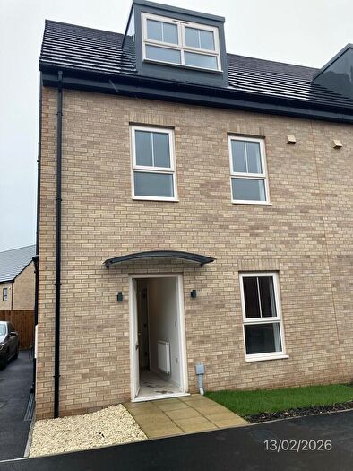 4 Bedroom Semi-Detached House To Rent In Eastfield Road, Beverley, HU17