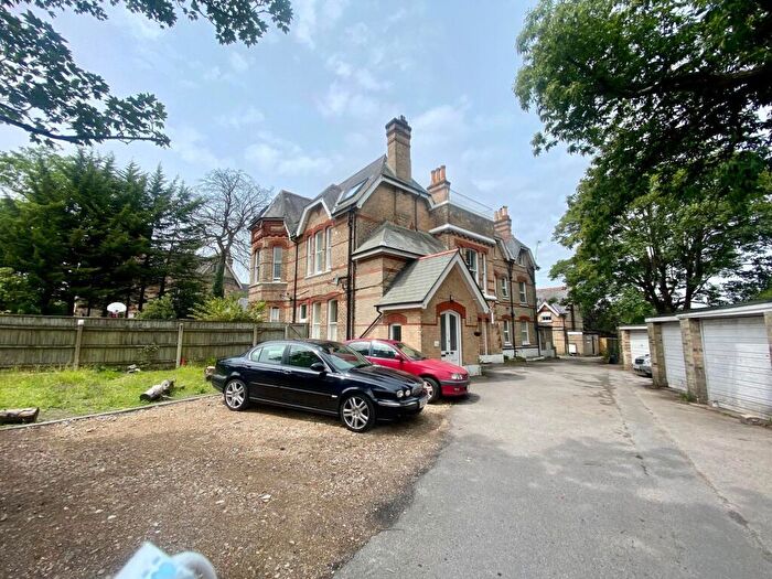 8 Bedroom Maisonette For Sale In Wimborne Road, Bournemouth, BH2