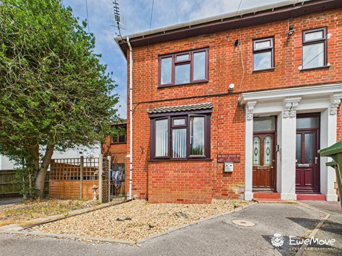 1 Bedroom Flat To Rent In Flat Holly House, - Obelisk Road, Woolston, SO19